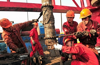 �(y��)�r��